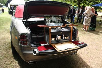 Rolls-Royce Phantom Drophead Coupe with picnic set